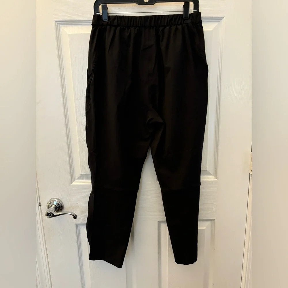 Lululemon Essential High-Rise Trouser
Black - Picture 6 of 9